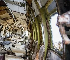 Военный самолет упал в зоне жилой застройки. Много жертв
