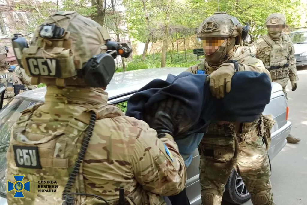 СБУ затримала на Запоріжжі російських агентів, які готували теракти проти командування ЗСУ та спецпризначенців СБУ (Відео)