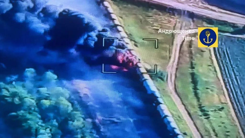 Під окупованим Токмаком горів російський ешелон із цистернами,
