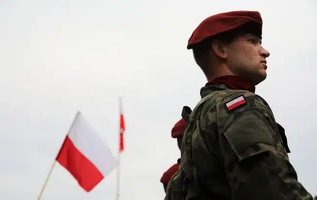 Польща за кілька років планує побудувати нову лінію укріплень від дронів