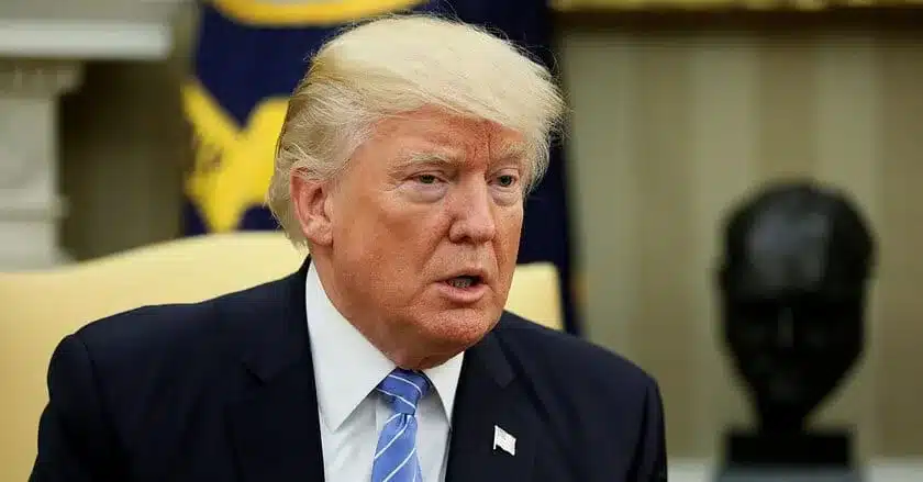 Військові кораблі росіян швидко зникли після захоплення США танкера Marinera