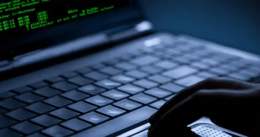 У Франції судять розвідників за витік секретних документів
