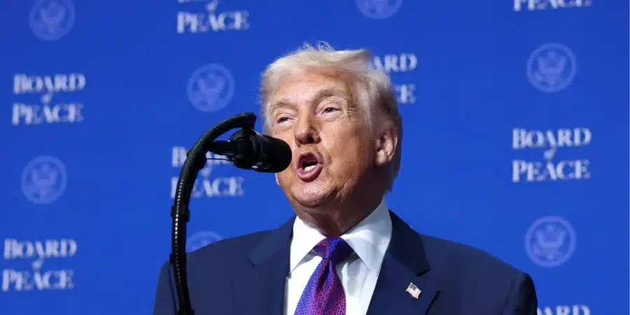 Трамп на засіданні Ради миру заявив, що ухвалить рішення щодо Ірану протягом 10 днів