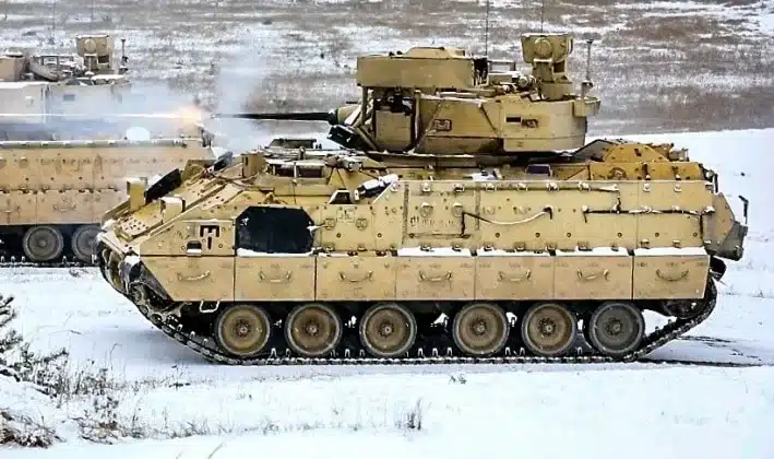 США провели військові навчання з Bradley за 60 км від кордону РФ