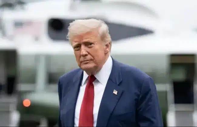 Дональд Трамп встановив Ірану дедлайн для відкриття Ормузької протоки