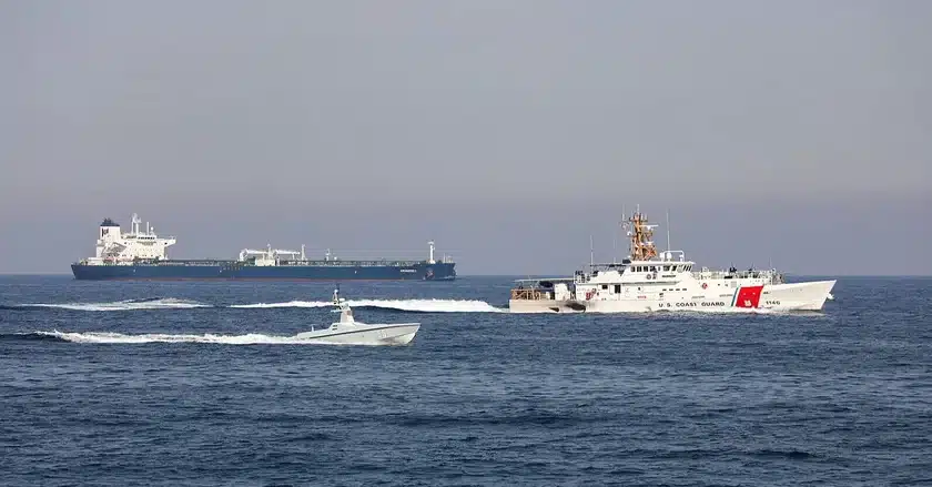 Військовий супровід для танкерів: НАТО готує відповідь на блокаду Ормузу