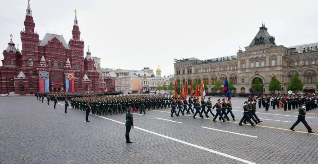 Приниження на Красній площі: як Україна змусила Путіна ховати техніку під час параду