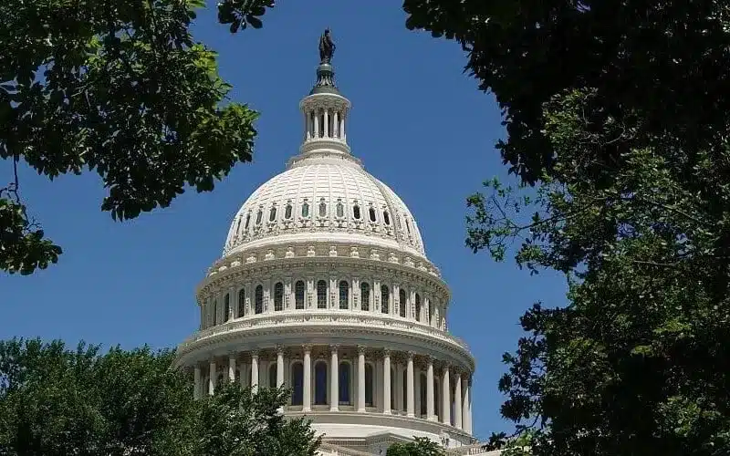 Палата представників США підтримала резолюцію про припинення війни з Іраном